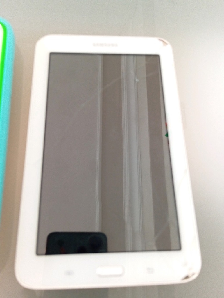 tablet Samsunglar ve akıllı saat ve projeksiyon saat - 8