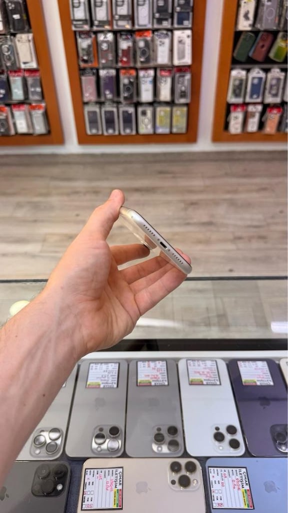 iPhone 11 White 64GB - 2