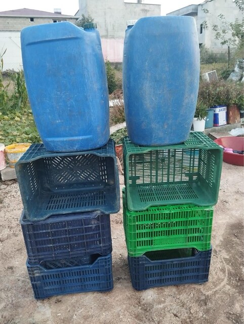 100 adet kasa 100 adet 65 litre bidon