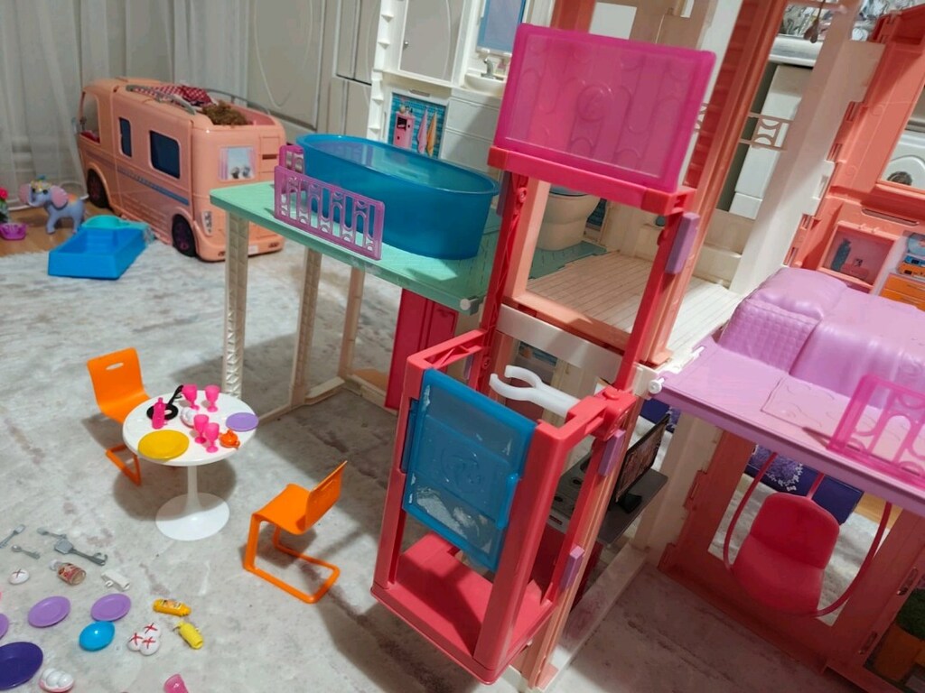 Barbie'nin Muhteşem Malibu evi - 11