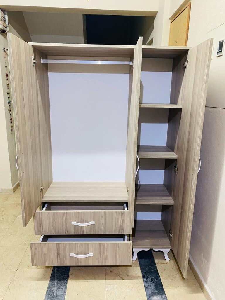 3 kapılı 2 çekmeceli Elbise dolabı 120/185 ölçüsü - 4