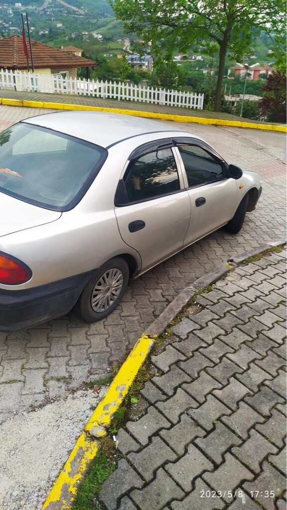 Mazda 323 familya - 8