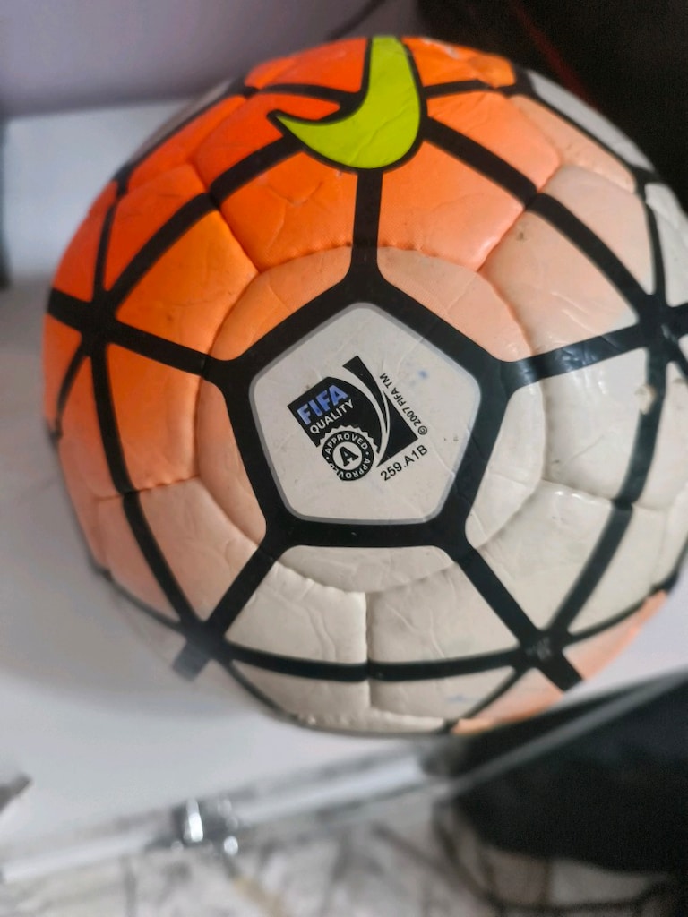 NİKE ORJİNALFUTBOL TOPU 5 NUMARA halısaha cimsaha - 4