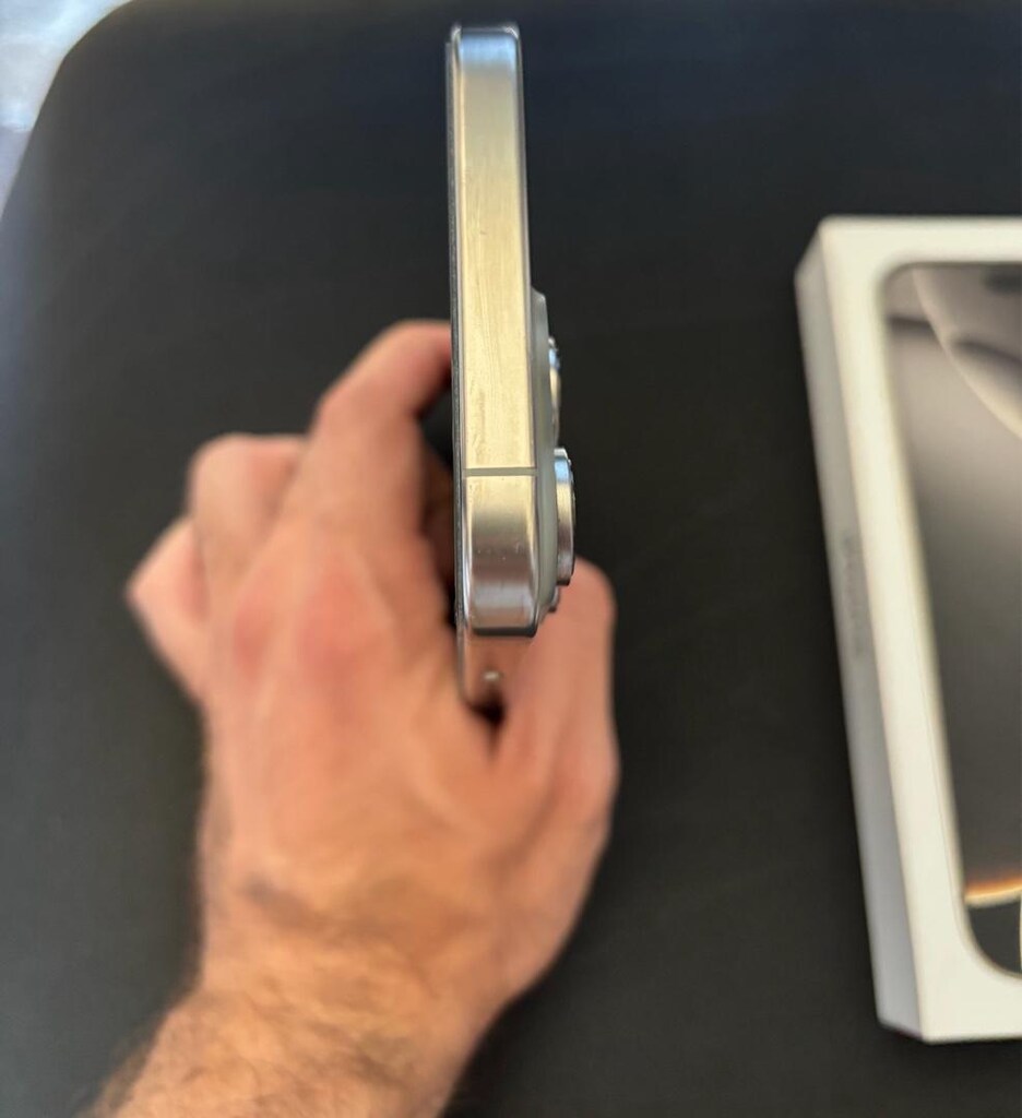 iPhone 16 Pro Max 256 GB Natural Titanium - 5