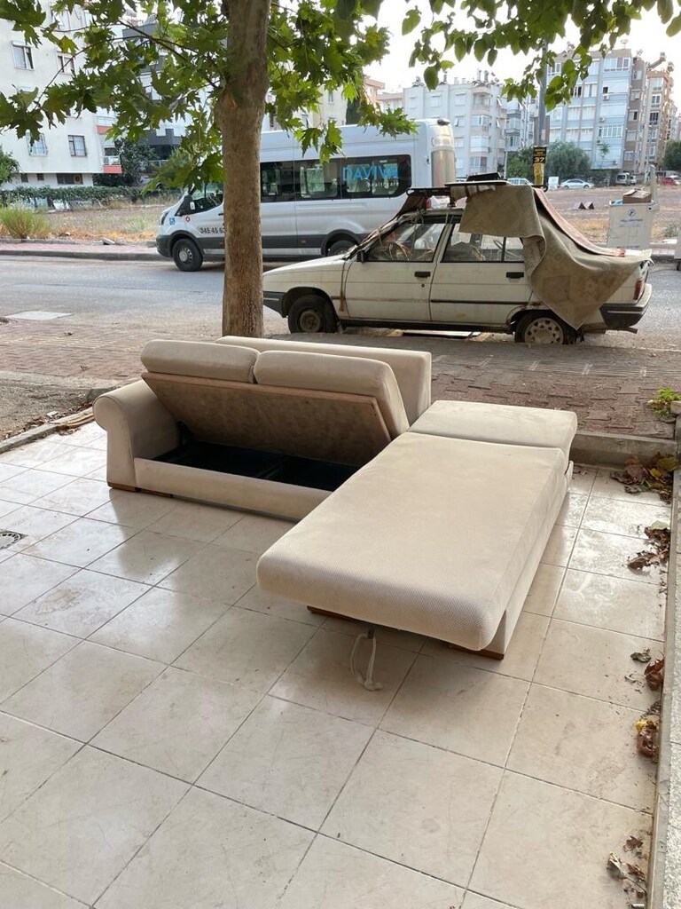 EVE TESLİM TEMİZ L KÖŞE KOLTUK TAKIMI YATAK BAZALI 260 x 180 CM - 2