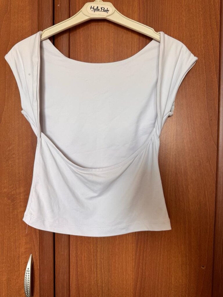 Minimal Beyaz Kısa Kollu Üst - 3