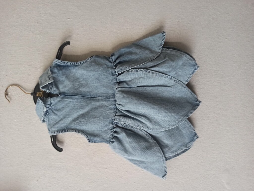 sıfır ürün etiketli çilekli kot elbise - 5