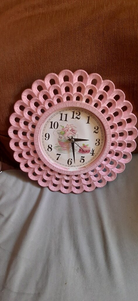 Pembe renkli işlemeli duvar saati - 2