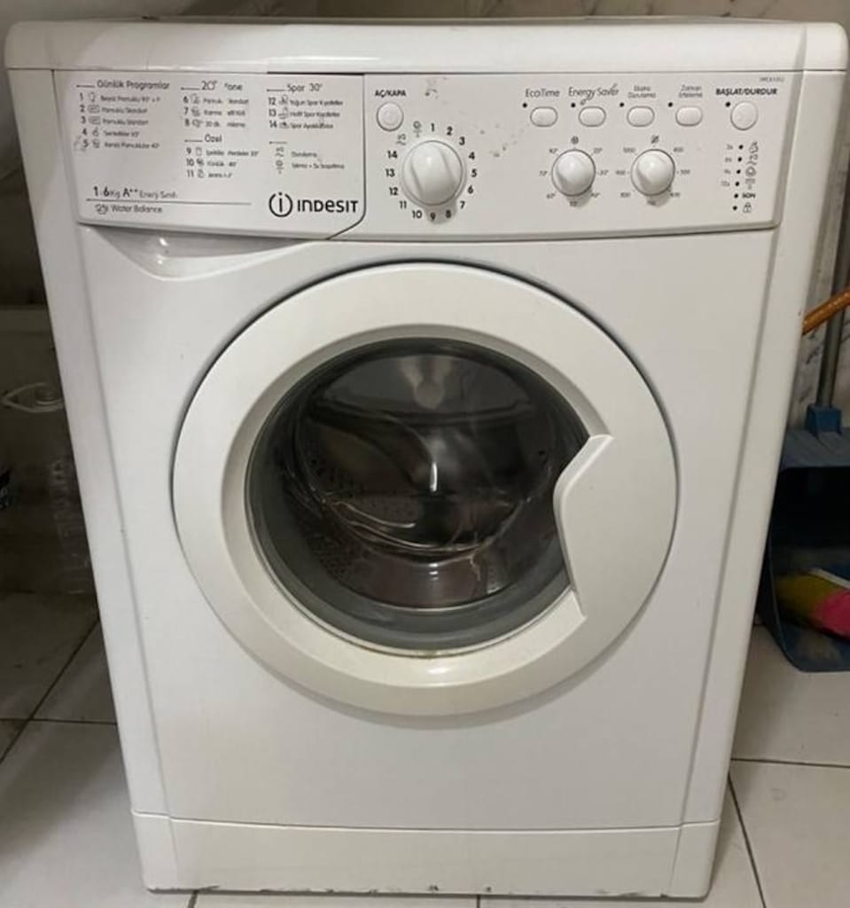 Hotpoint İndesit Çamaşır Makinesi 6kg A++ 1000 devir İyi durumda