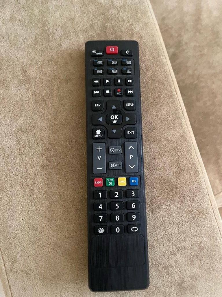82 ekran Android TV internet YouTube wifi mevcut sorunsuz - 9