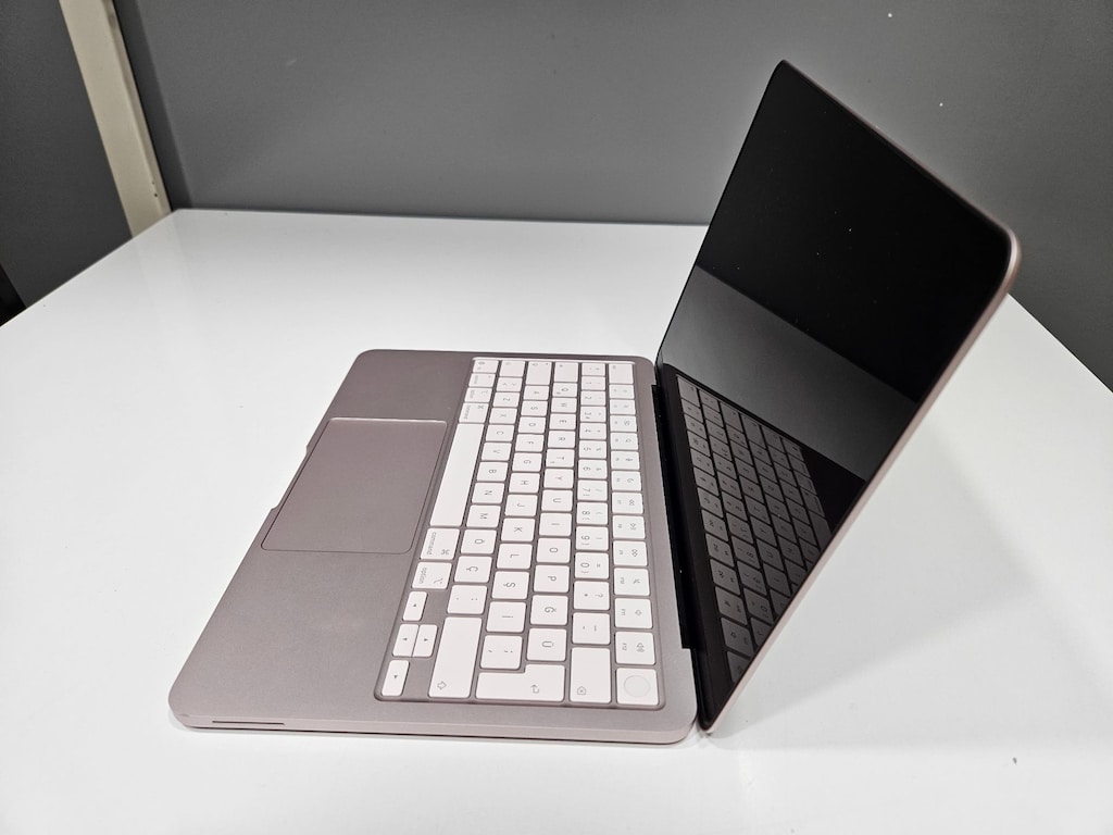 MACBOOK NEO PEMBE + 512 GB SSD+ GARANTİLİ PİL DEVRİ 16 - 6