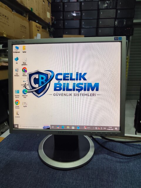 Samsung SyncMaster 740N 17 inç Monitör
