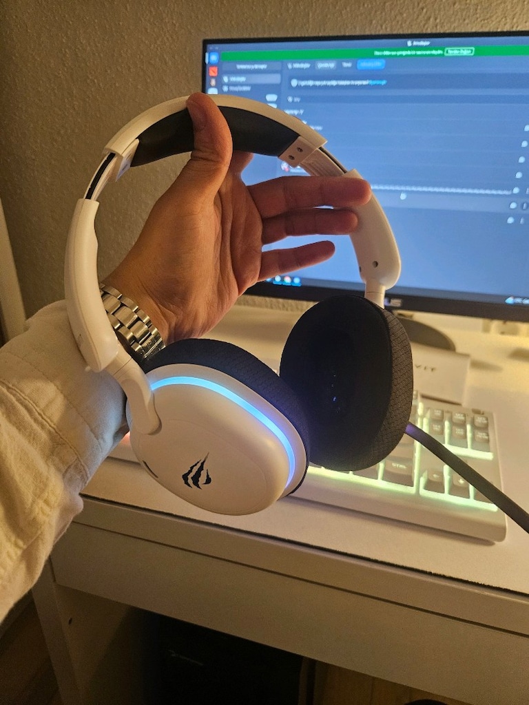 Havit Fuxi H7 Kablosuz GamingKulaklık + Logitech Kablosuz-Klavye Mouse - 2