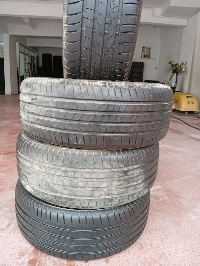 4 adet çıkma lastikler 215 55r16 sıfır gibi lastikler - 2