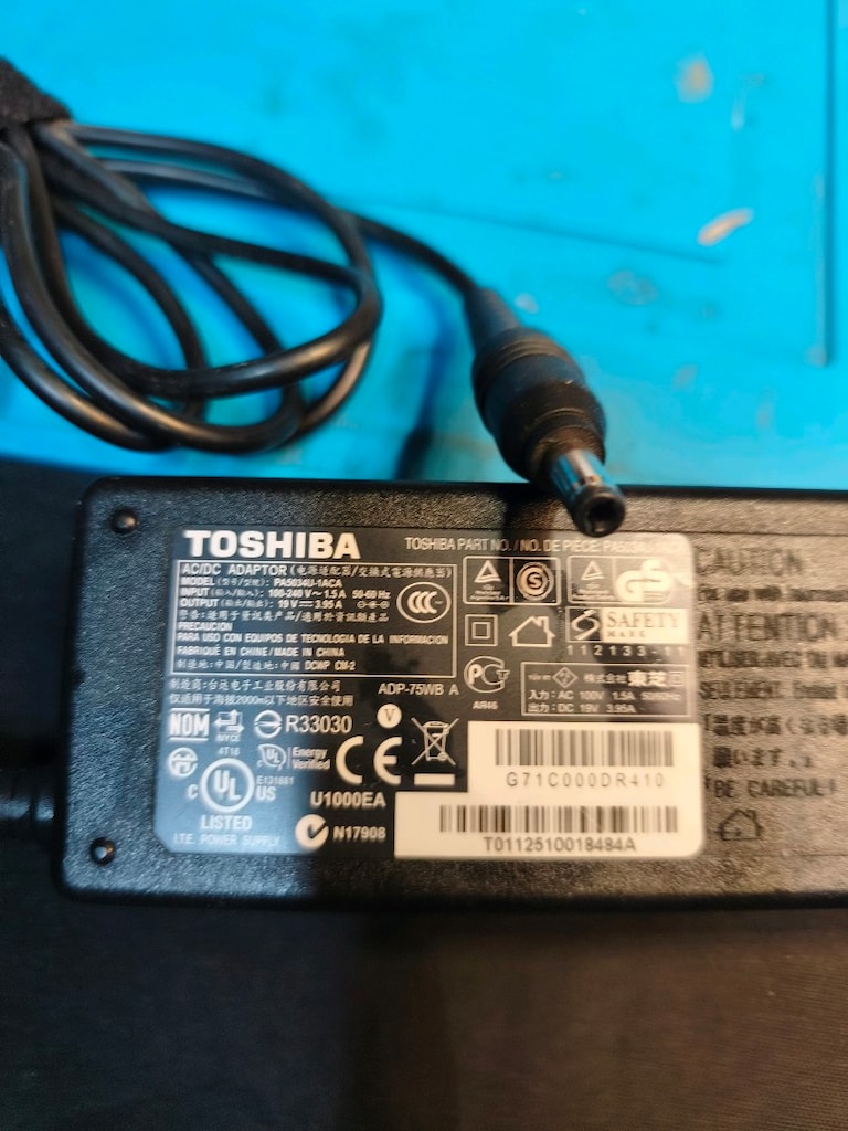 TOSHİBA LAPTOP ADAPTÖRÜ 19VOLT 3.95A - 3