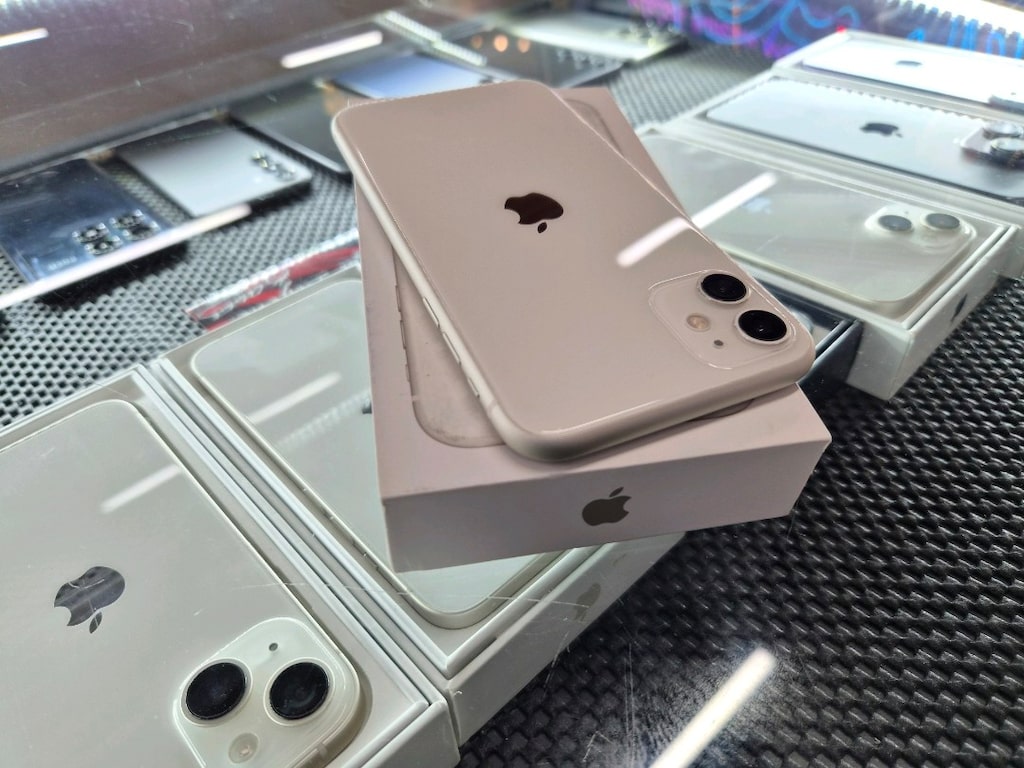 İphone 11 64 GB Sorunsuz - 3