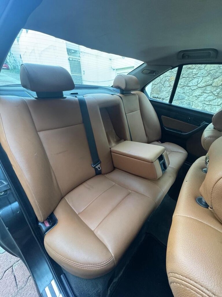 Acill !.. BMW E34 520i '93 DiamantSchwarz M50B20 Manuel Business - 15