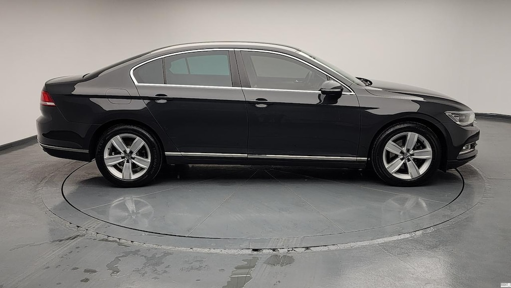 Volkswagen PASSAT 1.6 TDI 120 DSG IMPRESSION - 8