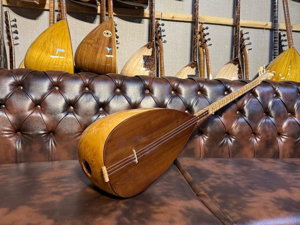 TAM PROFESYONEL 44 TEKNE OYMA GÜRGEN AĞACI UZUN SAP SAZ - 3
