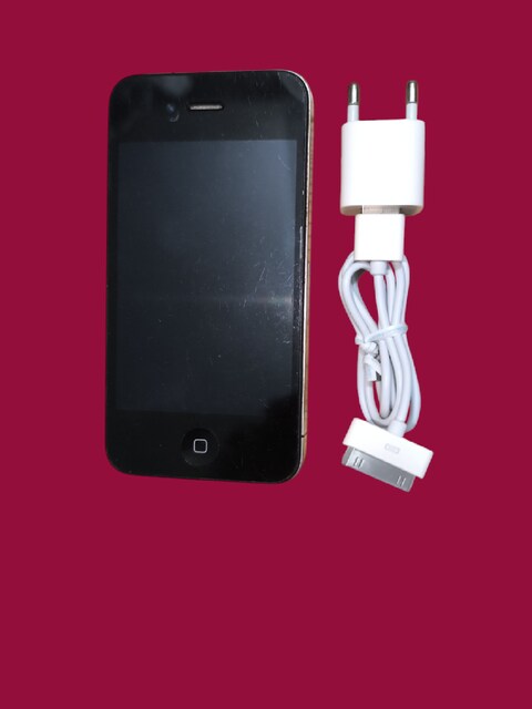 TELEFON. SİYAH. ARIZALI. İPHONE4. İPHONE MARKA.