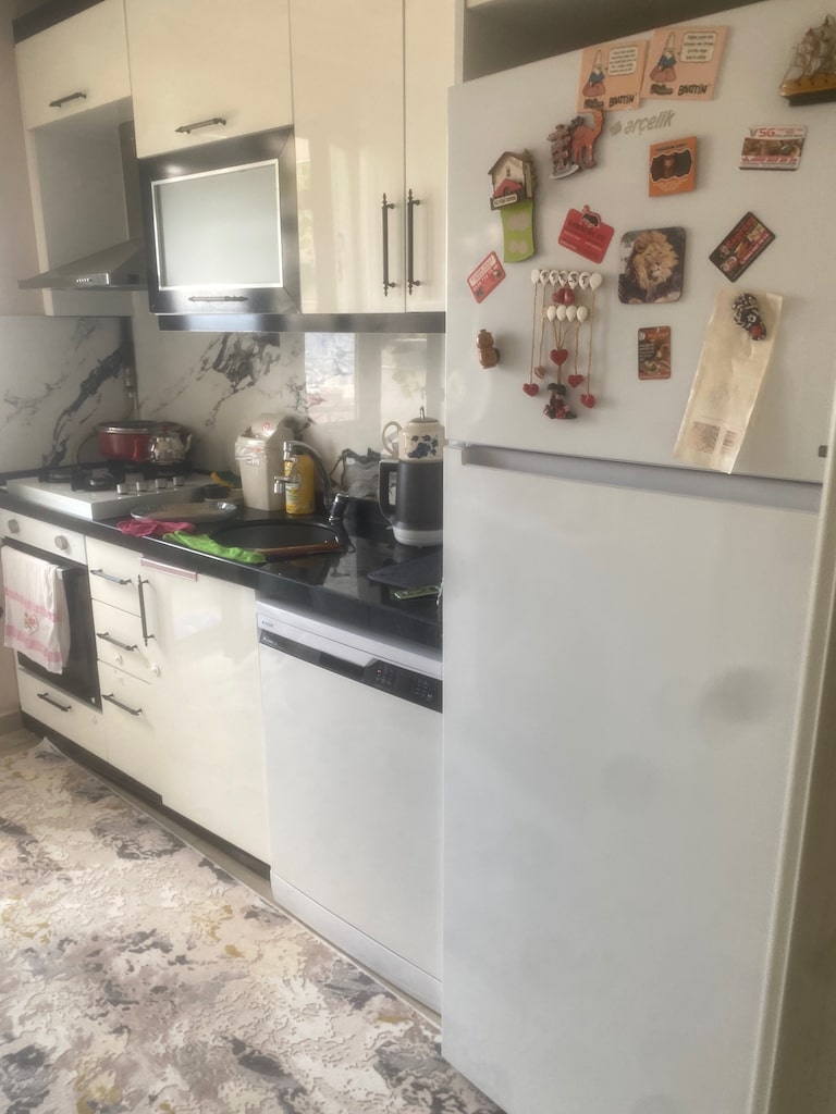 Evin bütün eşyaları satılıktır. Kondisyon %95 - 6