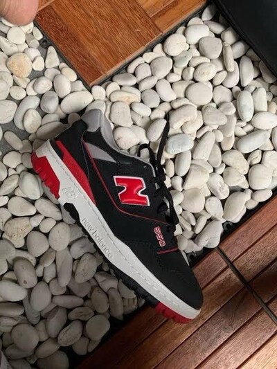 New Balance 550 Siyah Kırmızı Sneaker - 40/41/43
