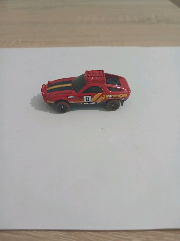 Hot Wheels Porsche 928S Safari - 2