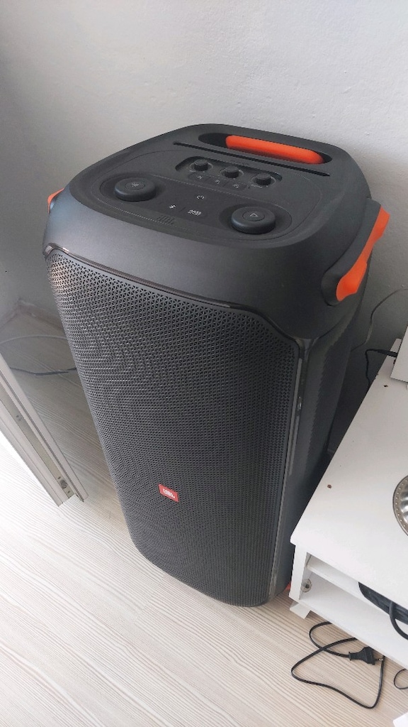 JBL 710 partybox (Kutulu faturalı garantili) - 4