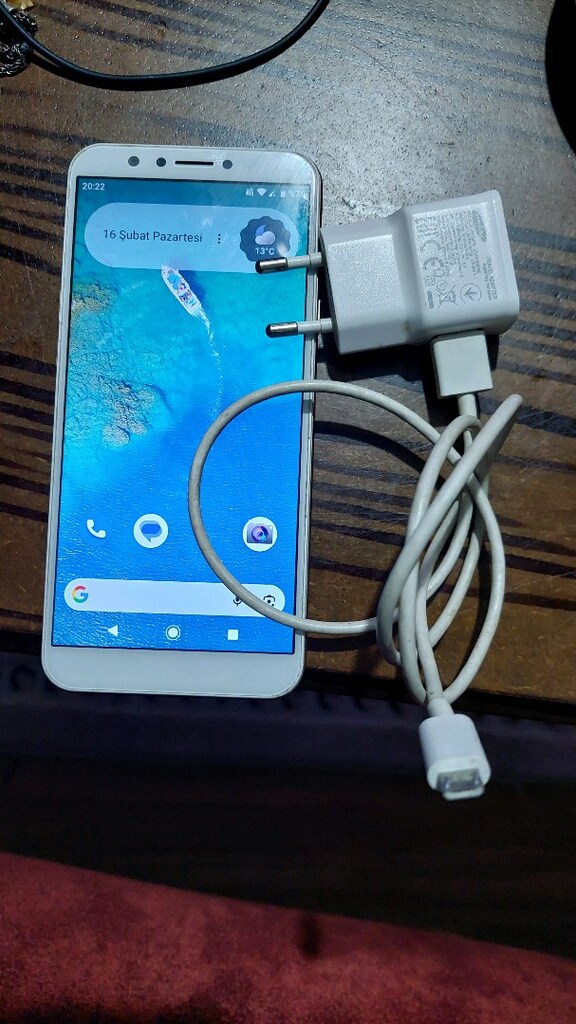 GENERAL MOBİLE GM 8 TELEFON ÇOK TEMİZDİR - 8