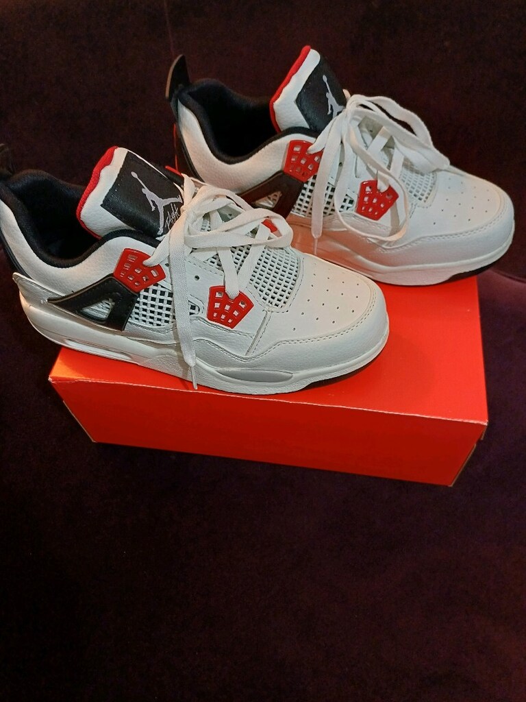 4R/Nike Air Jordan 4 Retro Fire Red Retro Sneaker - 2