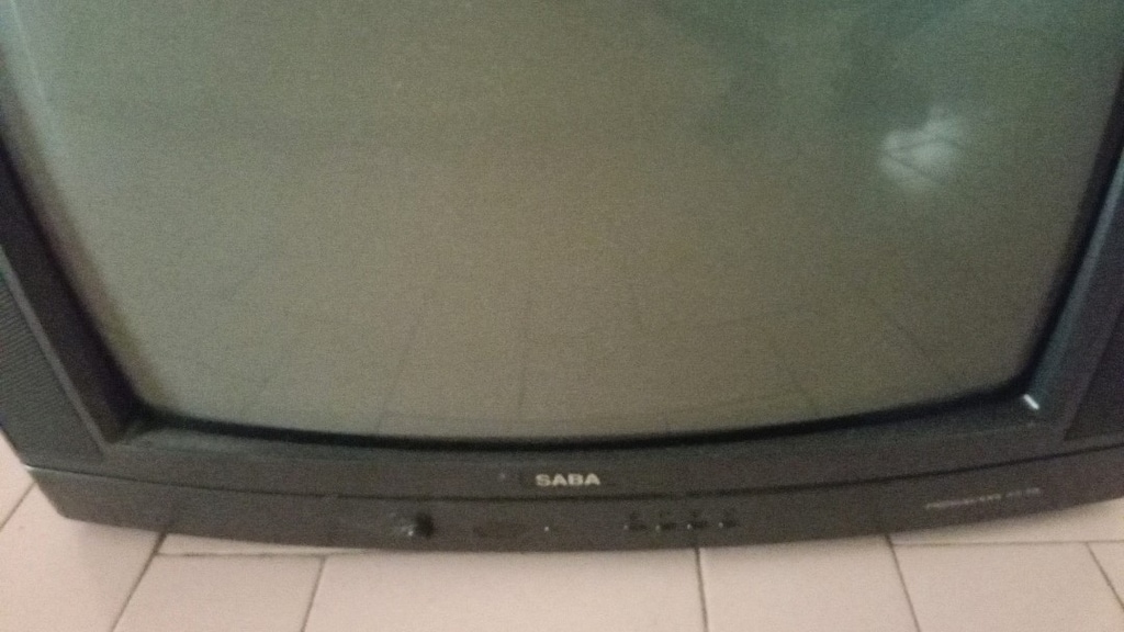 61 ekran renkli tüplü tv çalışır durumda - 3