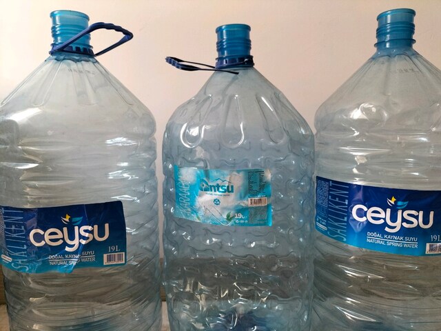 damacana 19 litre 101 de satılanlardan. bidon kapak var
