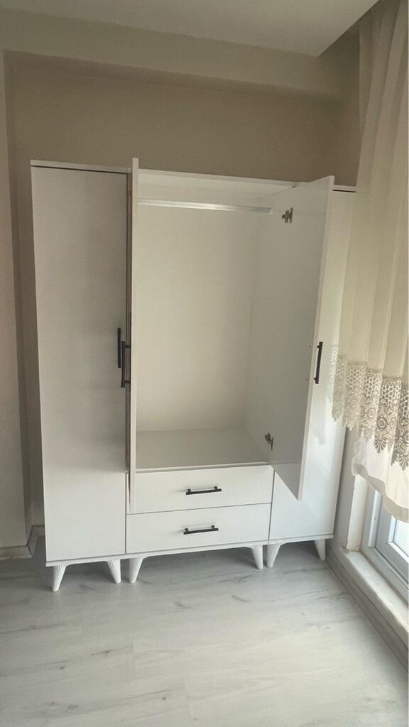 4 kapaklı elbise dolabı 140 cm - 3