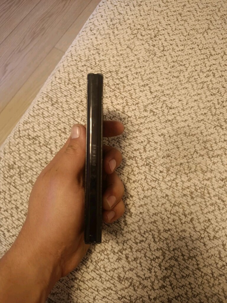 SAMSUNG FOLD 3 - 4