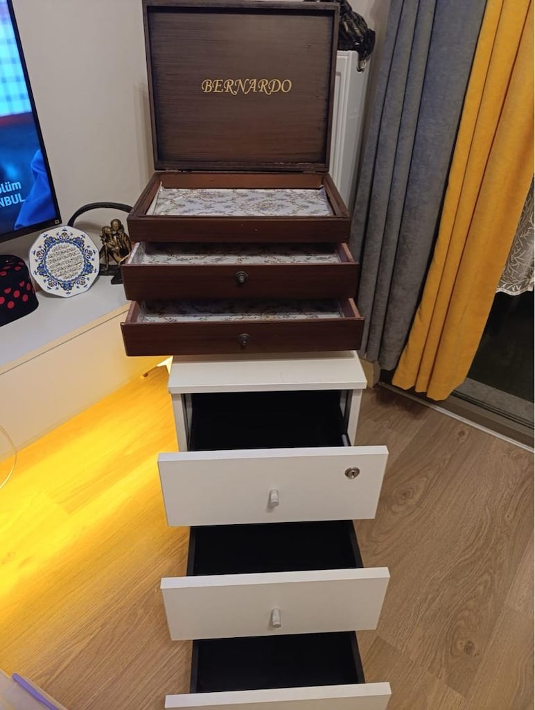 3 çekmeceli ve kilitli komodin metal büro mobilyası - 2