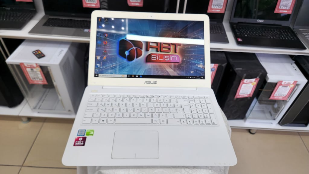 ABT BİLİŞİM – ASUS | i5-7200U | 12 GB RAM | 240 GB SSD | 940MX - 9