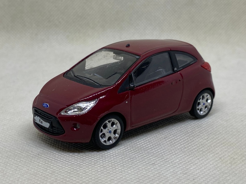 MİNİCHAMPS Ford Ka 1/43 - 2