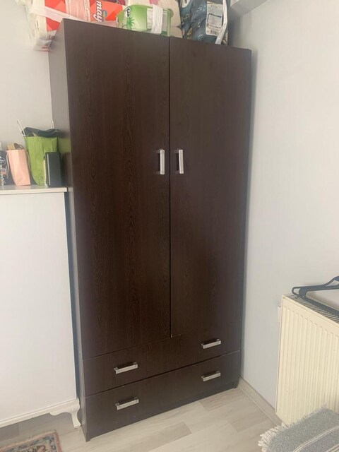 2 Kapılı 3 Çekmeceli Gardırop – Askılıklı ve Raflı
