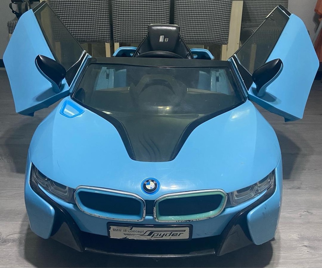 AKÜLÜ ARABA BMW İ8 12V