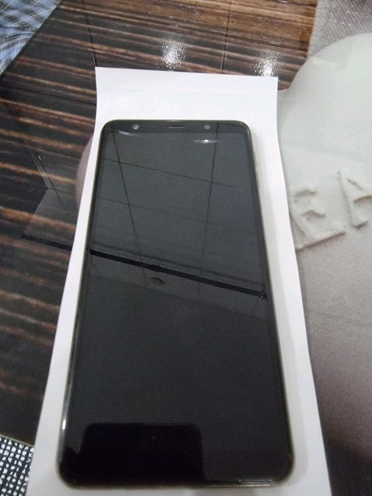 SAMAUNG A7 2018 64 GB - 3