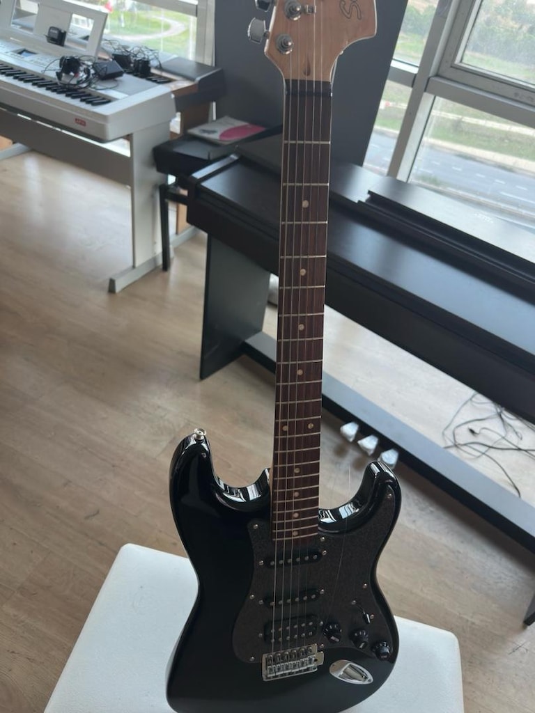 fender squier start elektro gitar gitar tek tel kopmus temiz kilfi var - 7