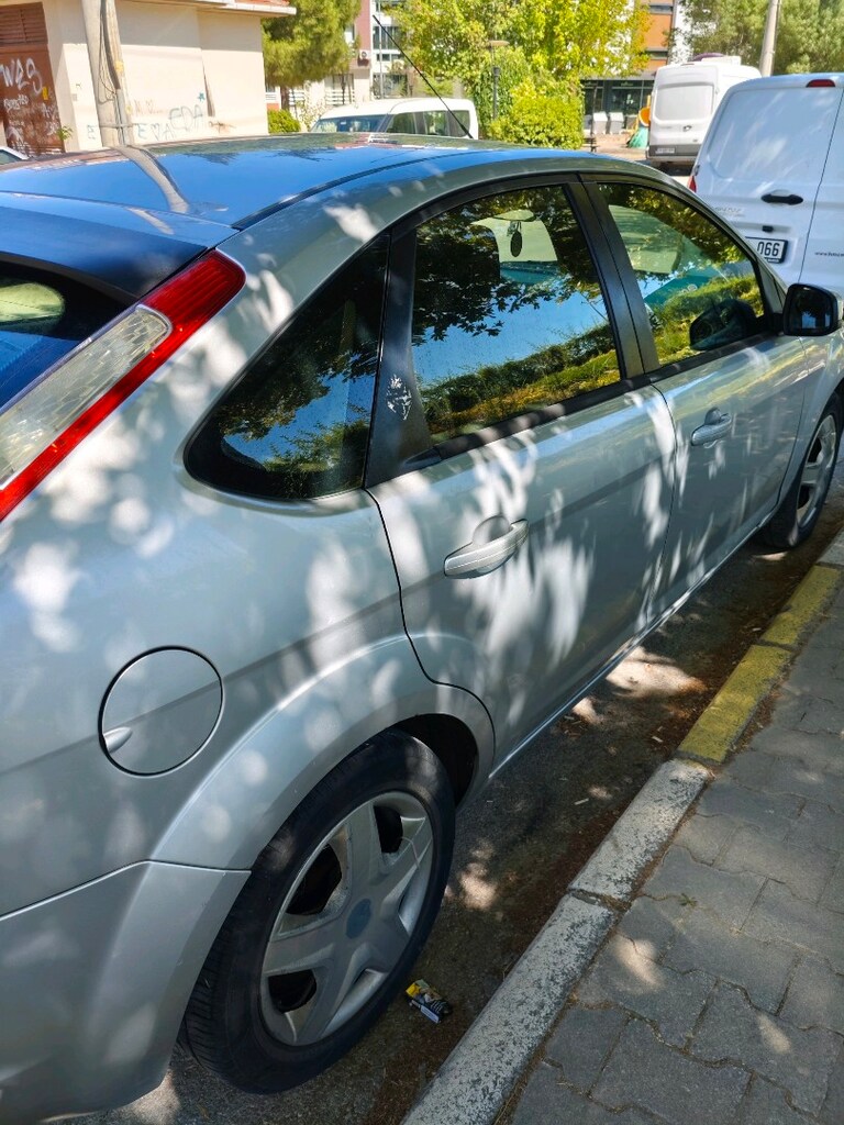 2011 Ford focus trend 6 - 4