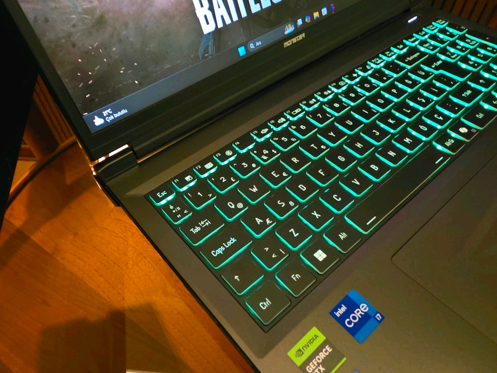 Monster Rtx5070 Laptop 32Gb Ram 1 tb ssd Hatasiz Garantili - 3