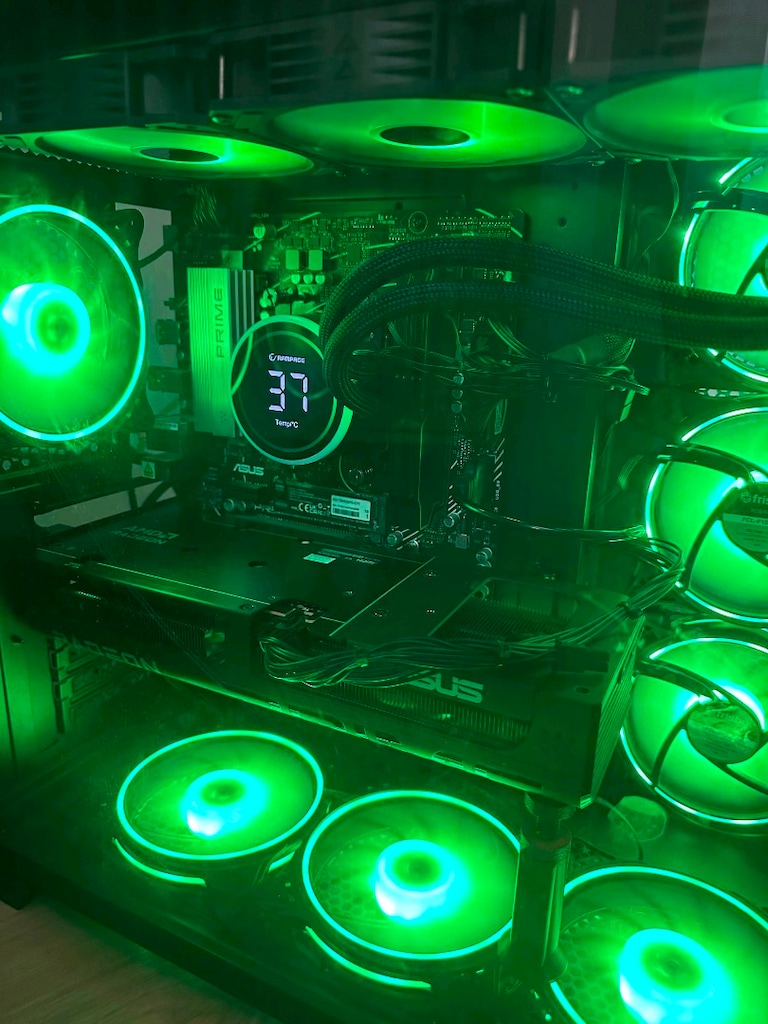 ACİLLL SATILIK ÜST DÜZEY GAMİNG PC - 3