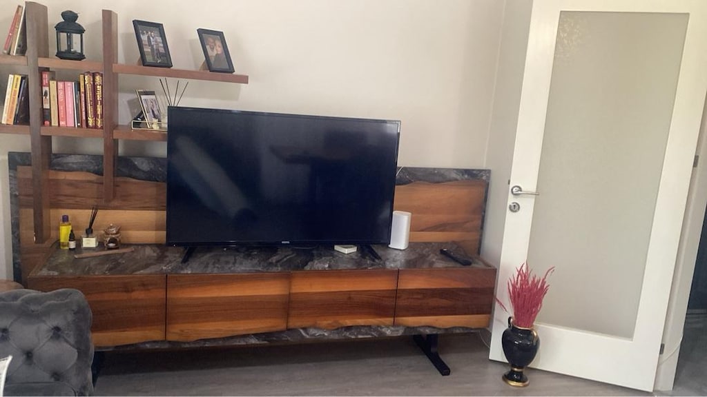 tv ünitesi yemek masası