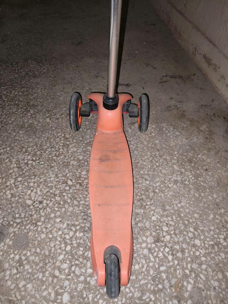 Herşeyiyle sağlam Scooter.Çocuk için uygun,arızasız haldedir - 5