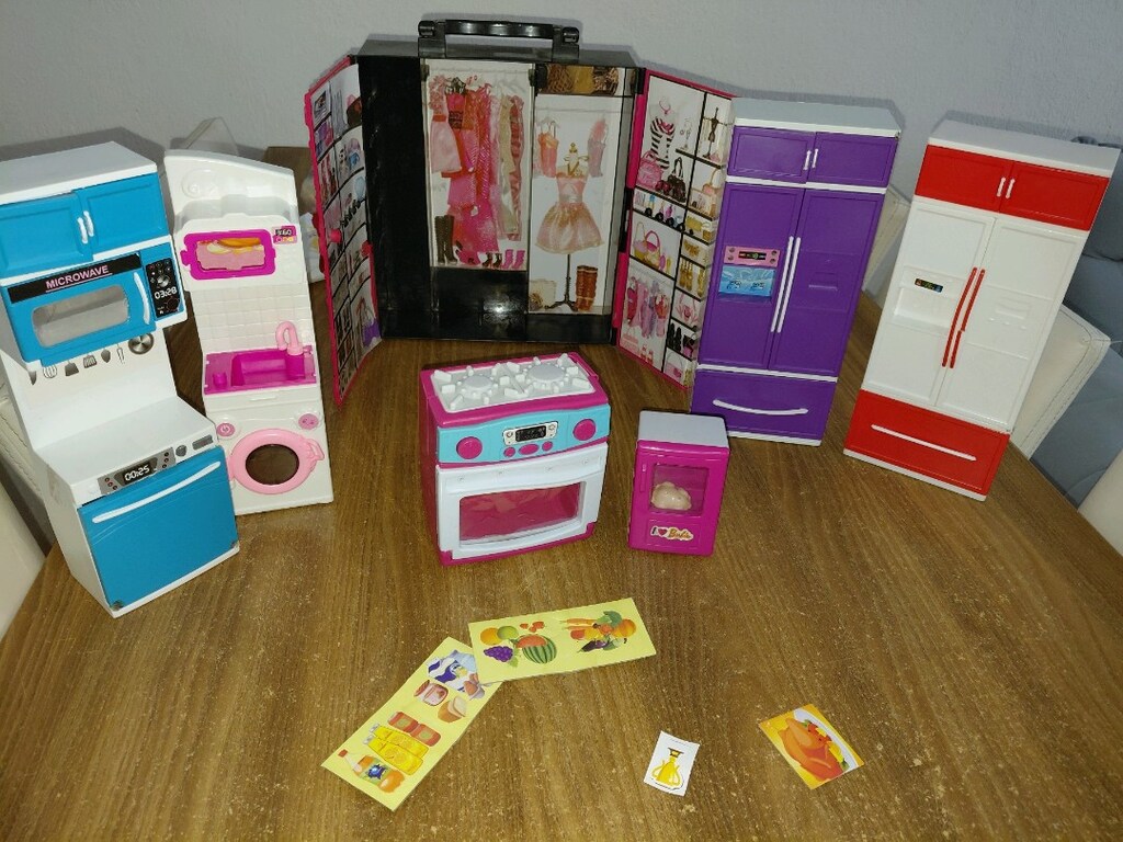 Barbie Dolabı Ve Mutfak Dolapları - 6