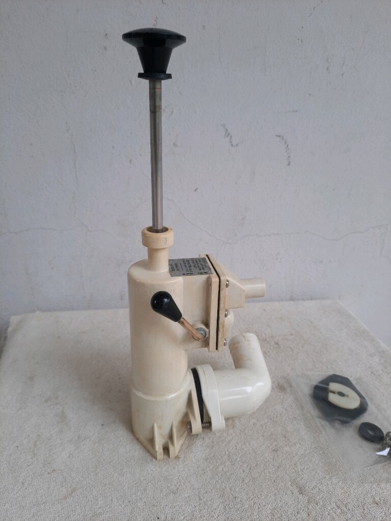 TEKNE TUVALET POMPASI GROCO ESKİLERDEN - 3