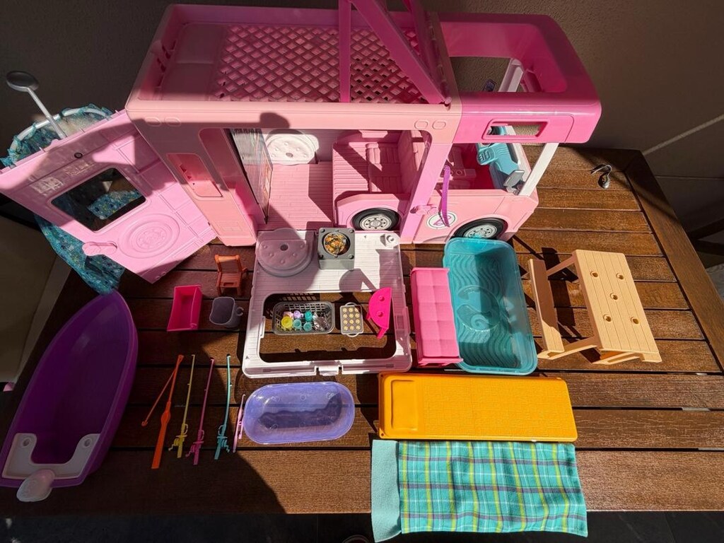 Barbie’nin 3’ü Bir Arada Muhteşem Karavanı ve Aksesuarları - 5