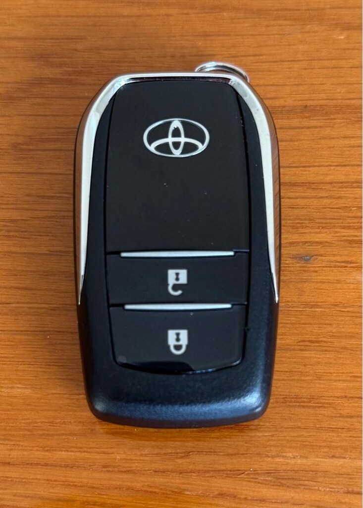 Toyota Hilux Orijinal Dolu Anahtar - 2